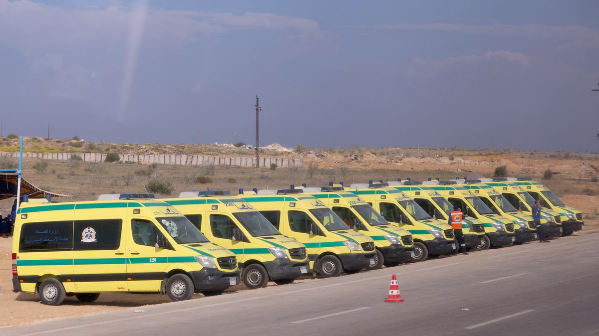 Dva Češi projevili zájem o evakuaci z Gazy. Přes přechod v Rafáhu odcházejí z Pásma první cizinci